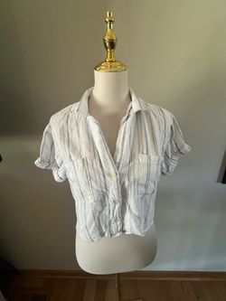 Alterd State blue/white button up short sleeve crop linen /rayon shirt- Med