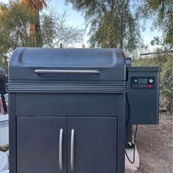 Treager Smoker Silverstone XL With Wifi 