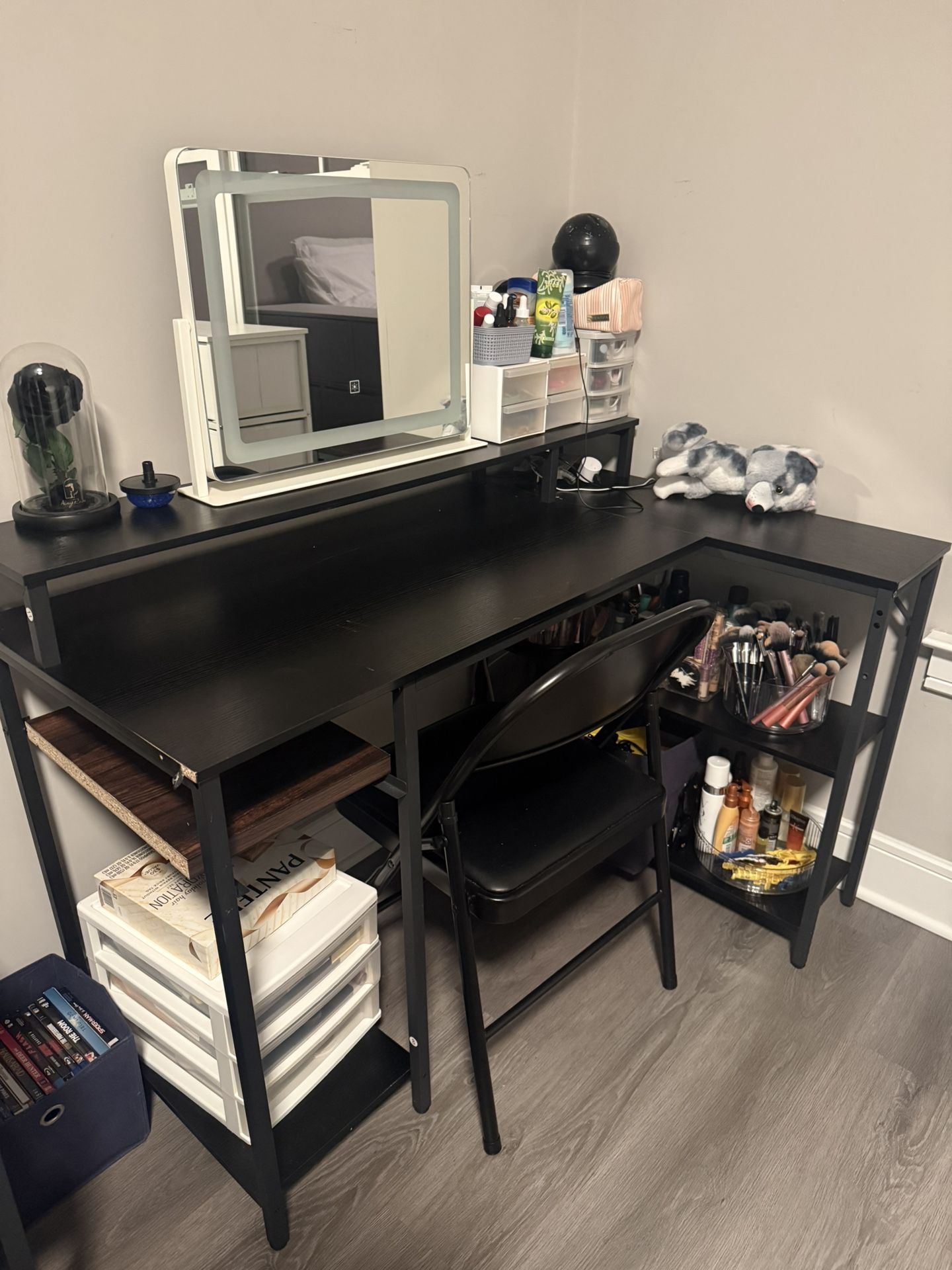 Black Desk With Usb Charger