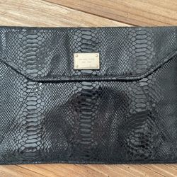 New Michael Kors Large Oversized Black Leather Envelope Clutch Bag/ laptop sleeve