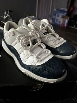 Jordan 11 Retro Low Le