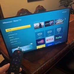 32 inch Hisense Roku Smart Tv