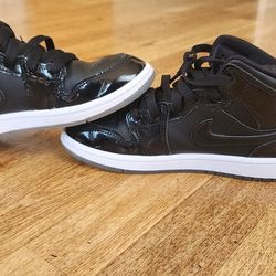Air Jordan 1 Mid Size 2y