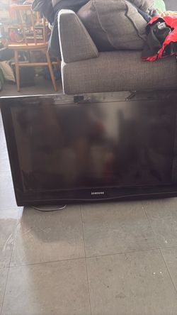 Samsung 32” TV