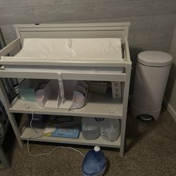 Changing Table And Diaper Genie