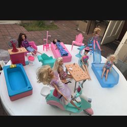 Barbies And Acsesories $35