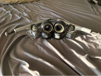 Ace skateboard trucks 66s and 56 mm wheels
