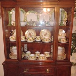 68 Piece Porcelain China Set