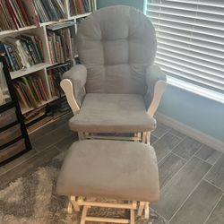 Nursery Glider/Rocking Chair