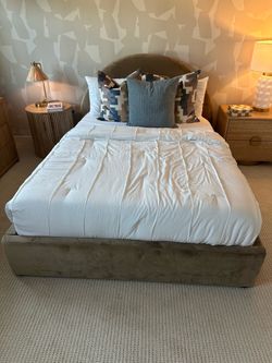 Twin bed with Mattress