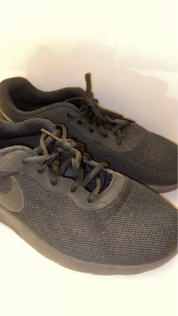 Black Nike Shoes