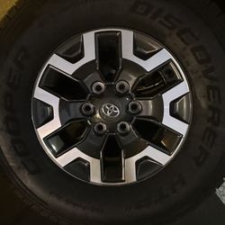 Toyota 4: Tires, Rims: Discoverer 265/70R15 M&S