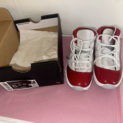 Air Jordan 11 Retro, Red , White And Grey, Size 10c