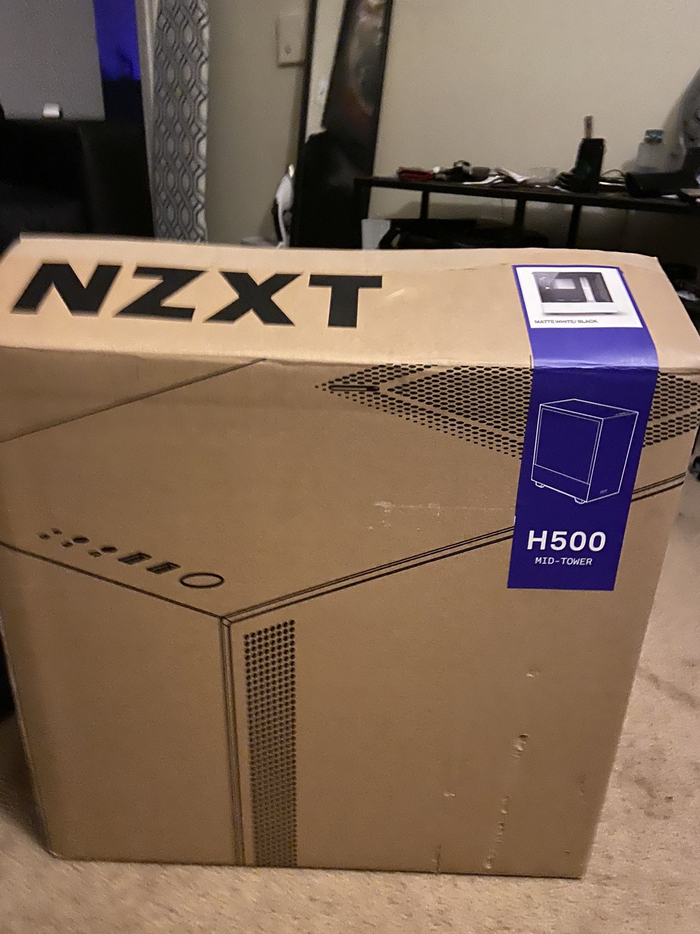 NZXT H500 pc mid tower case for gaming pc (NEVER USED)