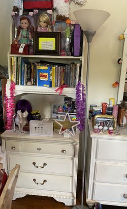 Desk top/ bookcase set. bookcase sits on top of the dresser but it is 2 pieces.