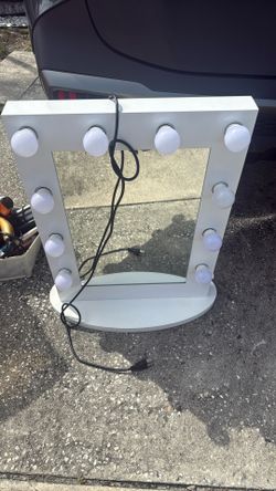 Lighted Vanity Mirror