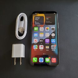 iPhone X 256gb - UNLOCKED - Like New  