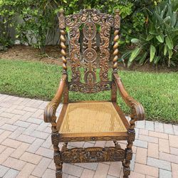 Antique Wooden Arm Chair in Excellent Condition 