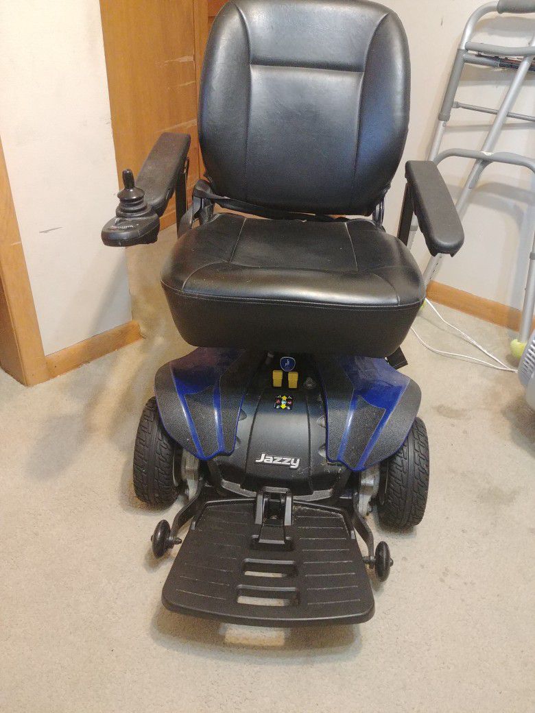 Motorized wheelchair(Scooter) Jazzy Select Elite