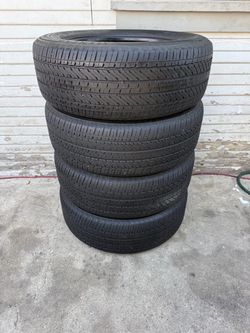 Set of 4 275/60/20 Bridgestone