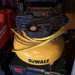 Compressor Dewalt 6 Gallons w/hose