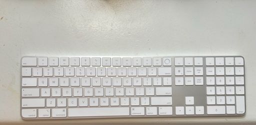 Apple wireless Keyboard