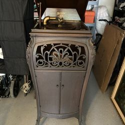 Antique Sonora Hand Crank Phonograph 