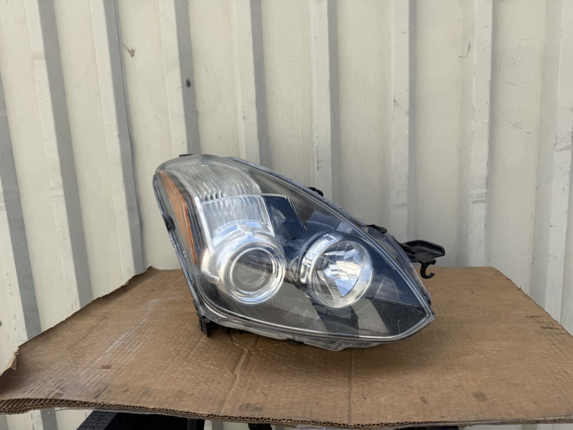 2010 2011 2012 2013 Altima Coupe 2 Door Headlight Headlamp Right Passenger Side RH USED OEM ORIGINAL