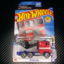 HOT WHEELS OPTIMUS PRIME***READ DESCRIPTION