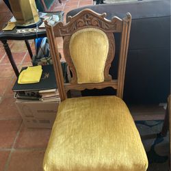 4 Antique French Side Chairs With Fleur de Lis  Motif