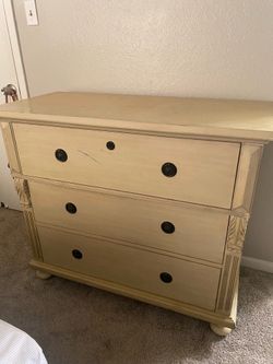 Pottery Barn rSolid Wood 3-Drawer Dresser – Rustic Cream Finish