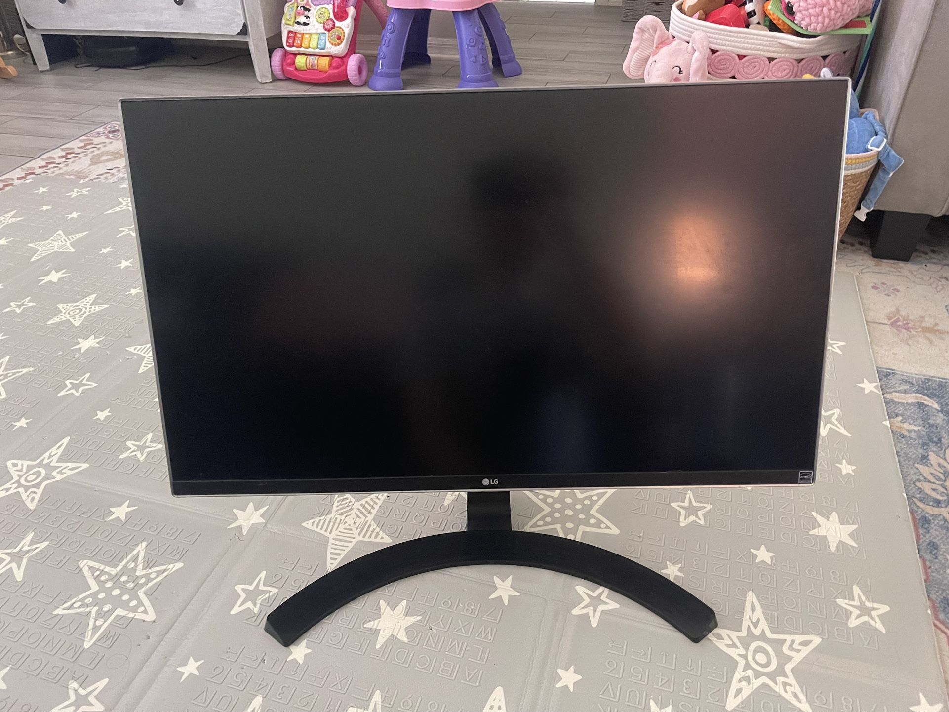 LG 27” 4K UHD Monitor – 27UD68P