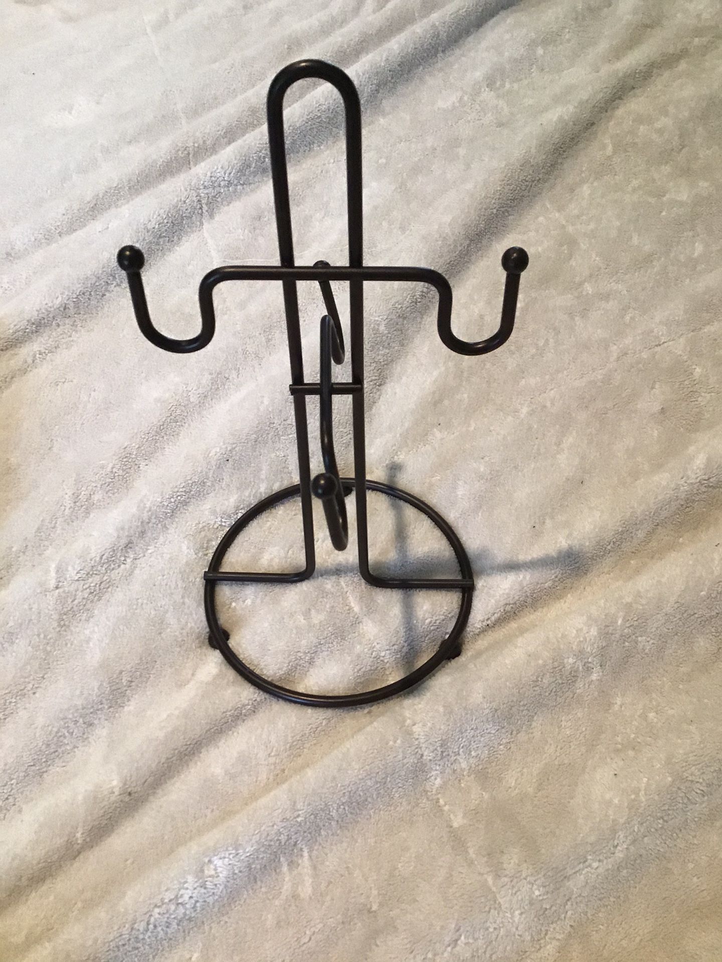 Like new coffee tea cup mug holder in oil rubbed bronze ie brownish finish $5