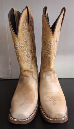 JB DILLON FLORAL BOOTS SIZE 9B