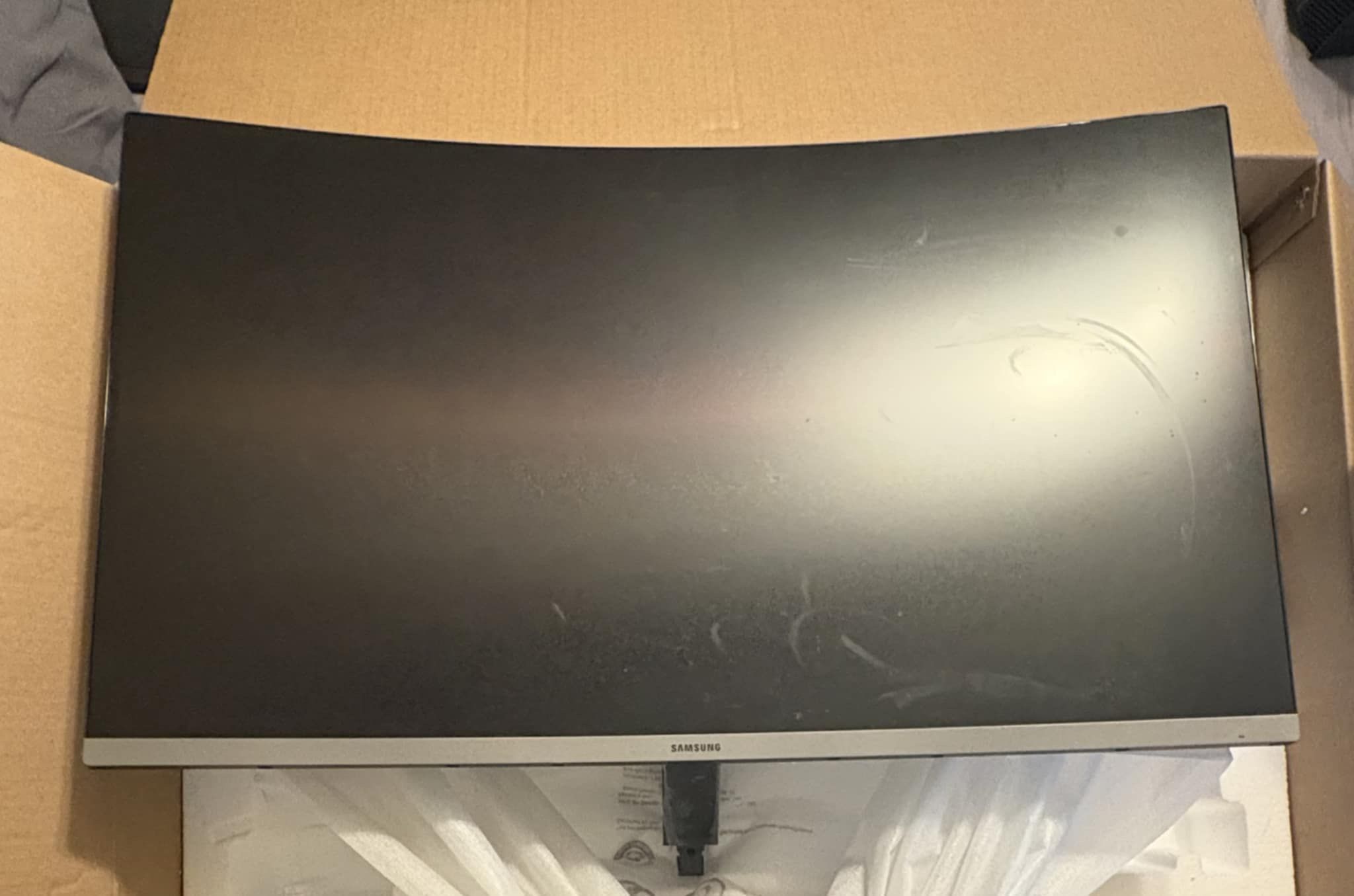 Samsung 32” Curved Monitor