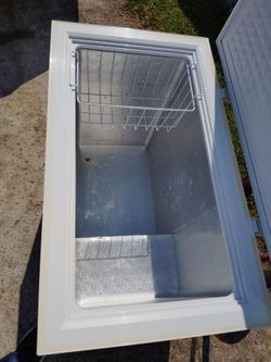 Igloo chest freezer