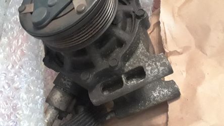 2005 GMC Envoy AC Compressor