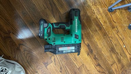 Nail Gun Metabo HPT