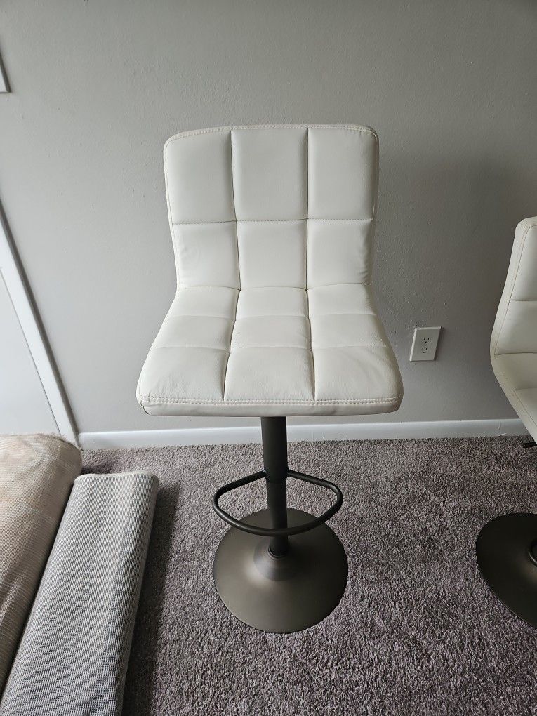 Plush White Barstool