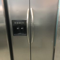 Stainless Side By Side Refrigerator With Dispenser 