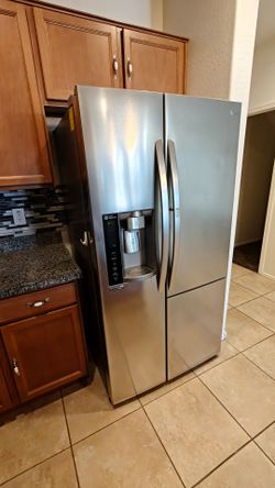 LG Side by Side refrigerator $800