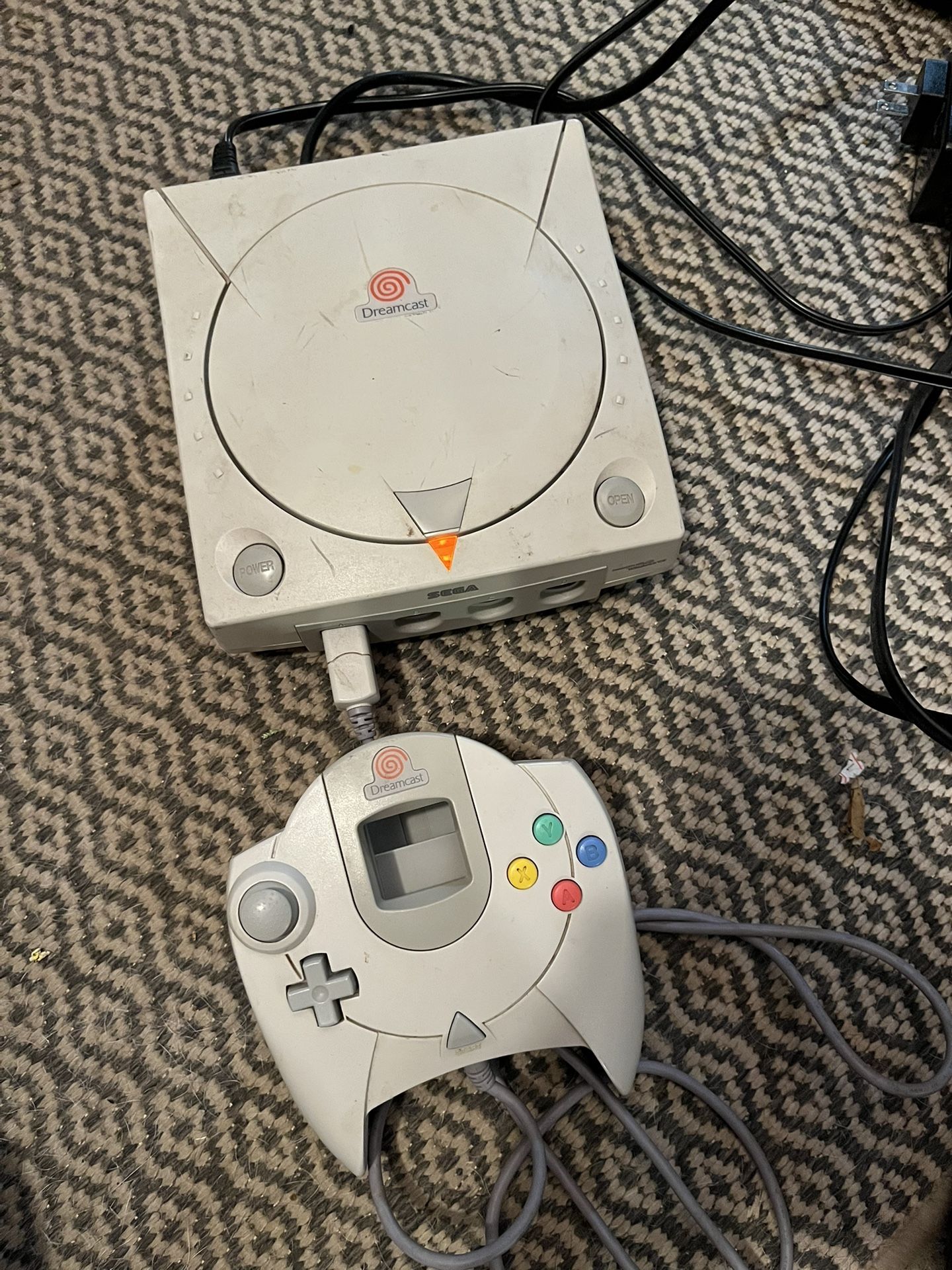 Sega Dreamcast 1 Remote 2 Games