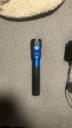 Streamlight c4 flashlight with charger