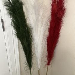 Decorative feathers