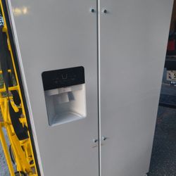 Whirlpool Frost Free Refrigerator