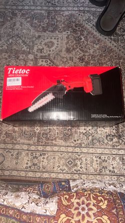 Mini chainsaw