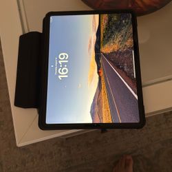 Ipad pro 4th generation