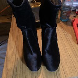 Womens Boots Size 6