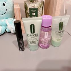 Clinique skincare /makeup sample bundle /NEW
