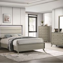 Bedroom Set 4 Pc Light Grey Finish. New Especial Price 